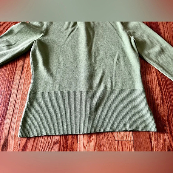 Ann Taylor LOFT - Cardigan Apple Color - Medium - with Ribbon Detail - Picture 11 of 12